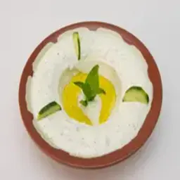 لبنة مع ثوم